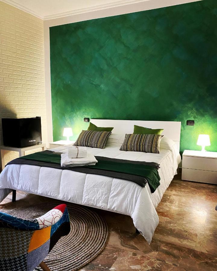 B&B Mo•Si Massa d'Albe Luaran gambar