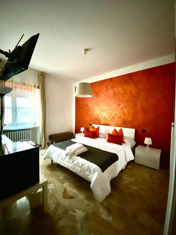 B&B Mo•Si Massa d'Albe Luaran gambar