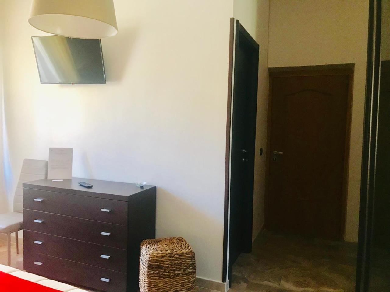 B&B Mo•Si Massa d'Albe Luaran gambar